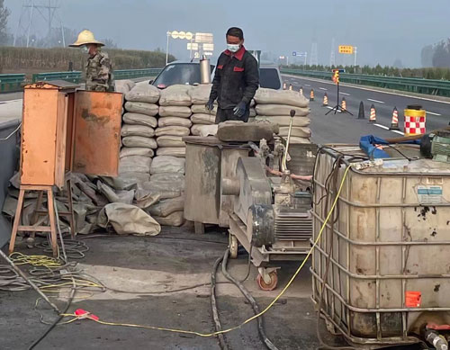 河东区街道高速路病害处理